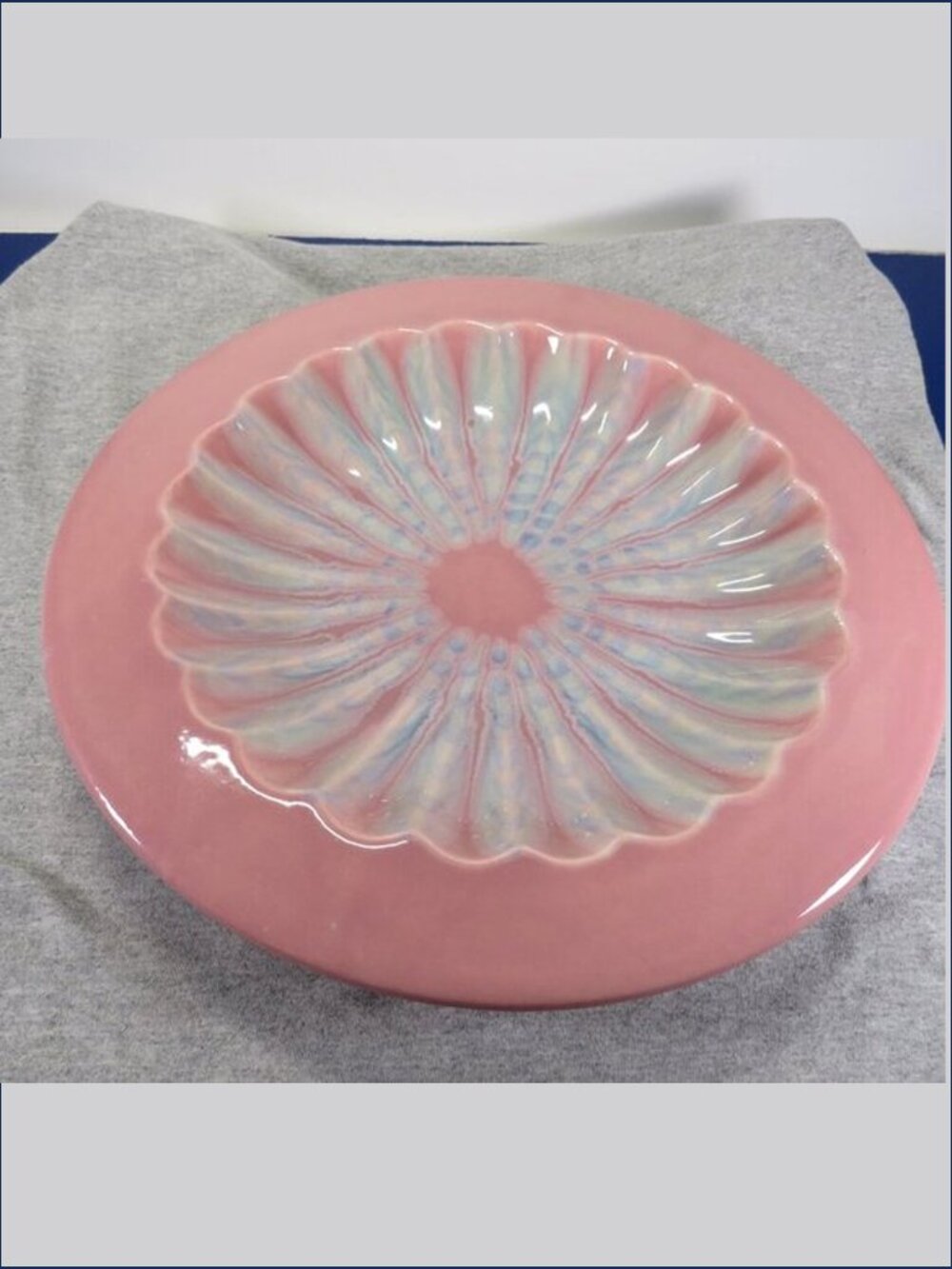 Royal Haeger Centerpiece or Service Platter Bowl Pink Blue Daisy 13.5" wide